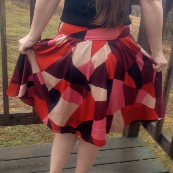 H&M Pleated Full Skater Skirt w/ Pockets Geometric - Picture 3 of 8